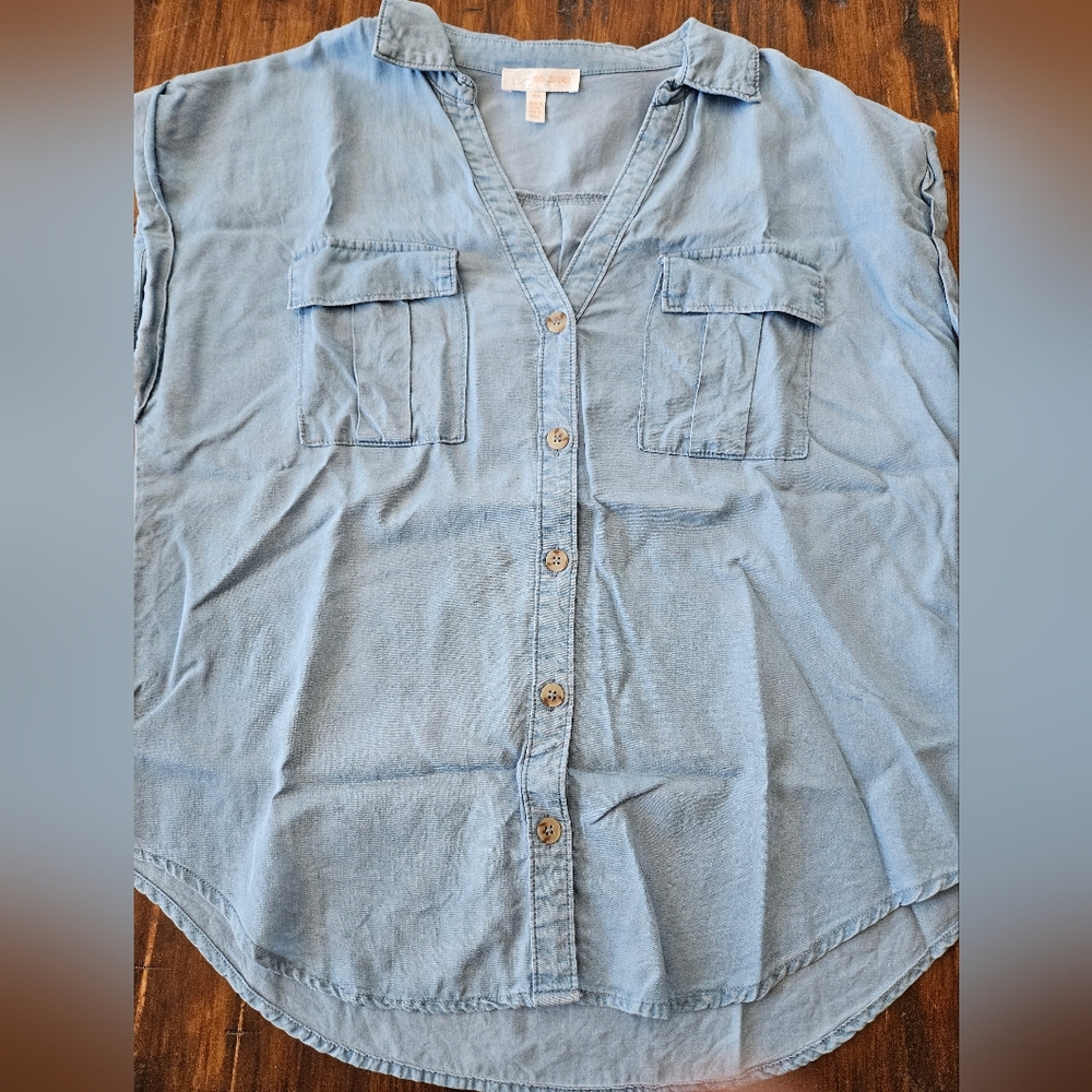 GG Jeans Sleeveless Buttoned Denim Top size medium